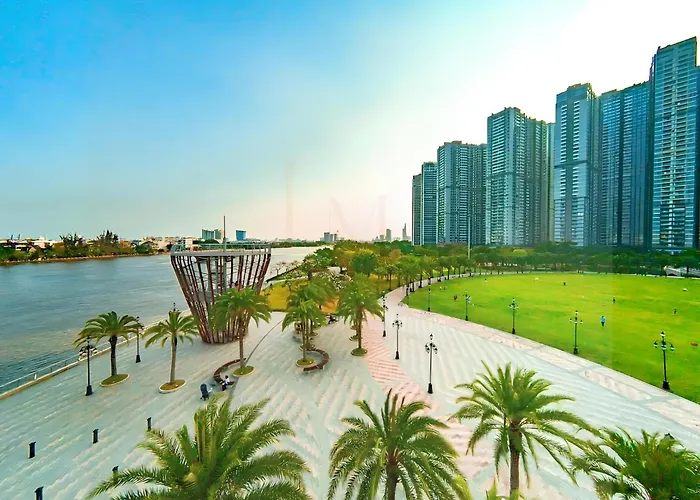 Radisson Landmark - Vinhomes Central Park